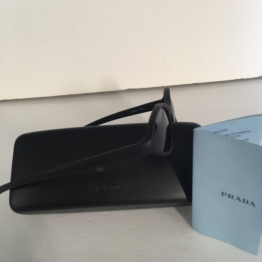 BLACK-PRADA SUNGLASSES - Picture 3 of 7